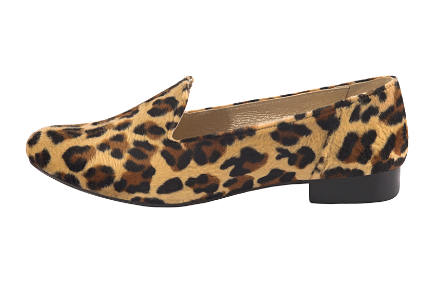 Safari black women's loafers with pompons. Round toe. Flat leather soles. Profile view - Florence KOOIJMAN